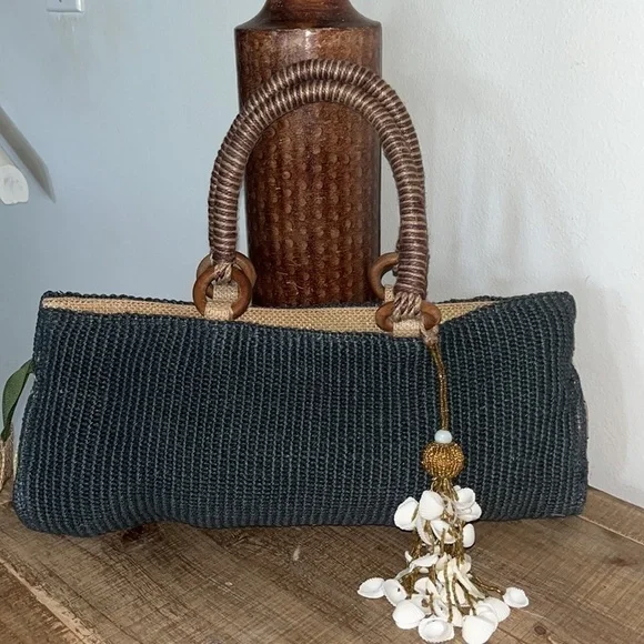 Coastal handwoven, crochet bag - Picture 6 of 13